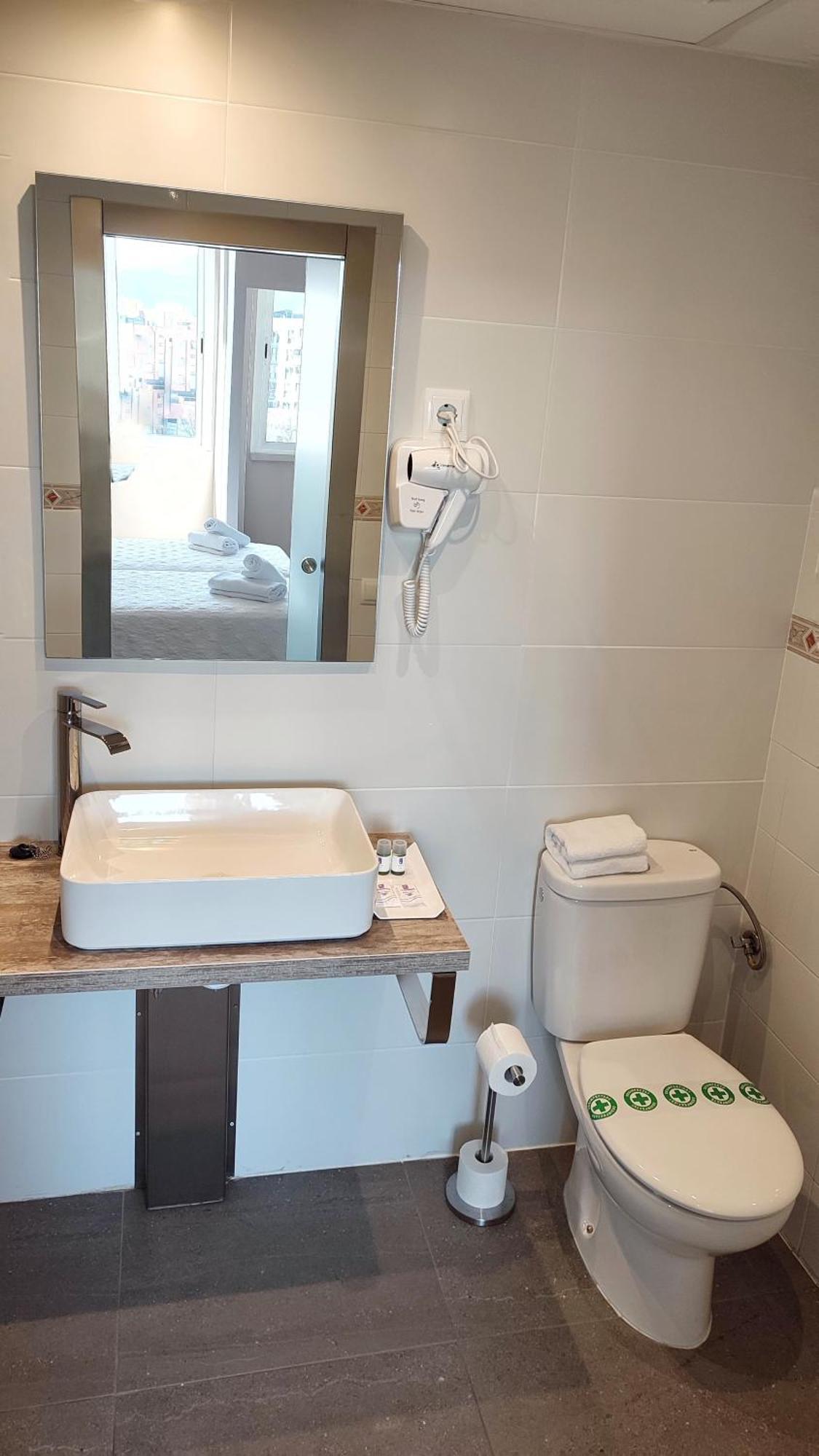 Aparthotel Montcada 객실 사진